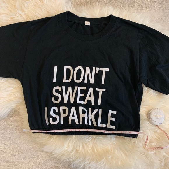 Workout Crop Top - Picture 3 of 4